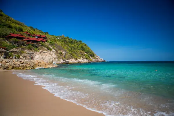 a beautiful Ao Leuk beach in a sunny day