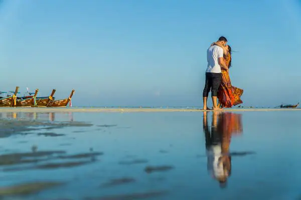 perfect place and a lovely honeymoon couple make Thailand is best for honeymoon destination 